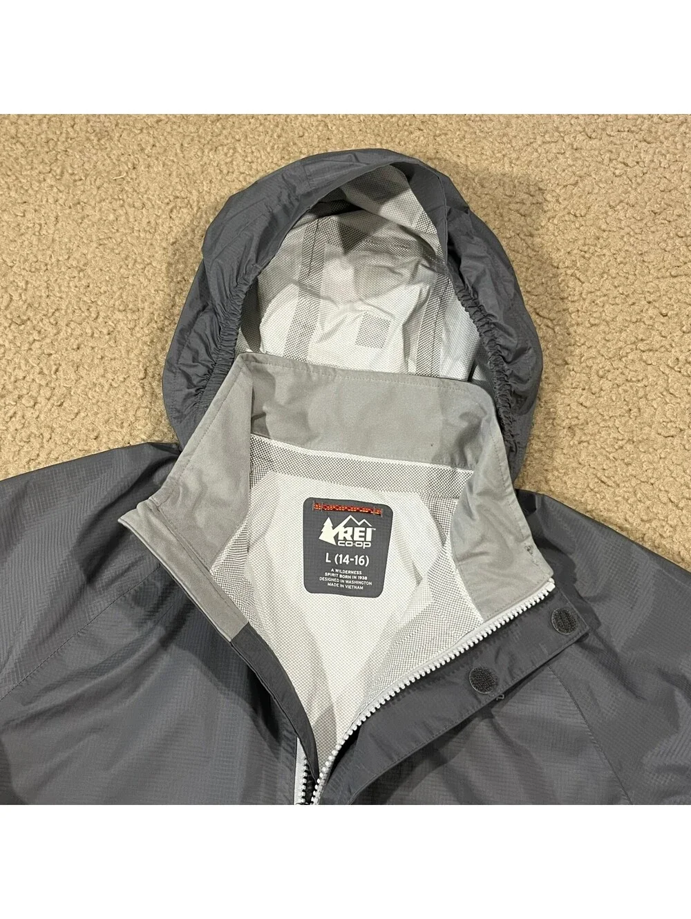 REI Co-op Kids Gray Rain Waterproof Jacket Size Large 14-16 (flaw)